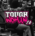 Lihaksikas nainen kuntosalilla tekemässä selkäliikettä – Tough Woman 2.0 digitaalinen treeniohjelma naisille.